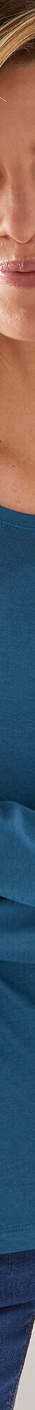 T-shirt col rond manches longues uni (bleu prusse) T-shirt col rond manches longues uni (bleu prusse)